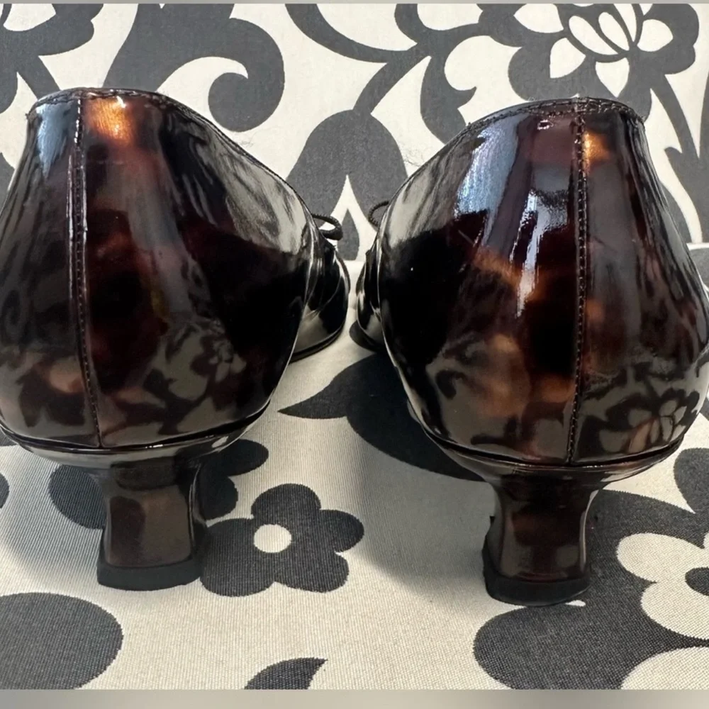 Stuart Weitzman Tortoise Shell Patent Peep
Toe Heels - Picture 5 of 12